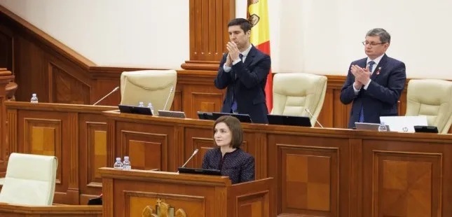 Молдова официально назвала свой государственный язык румынским