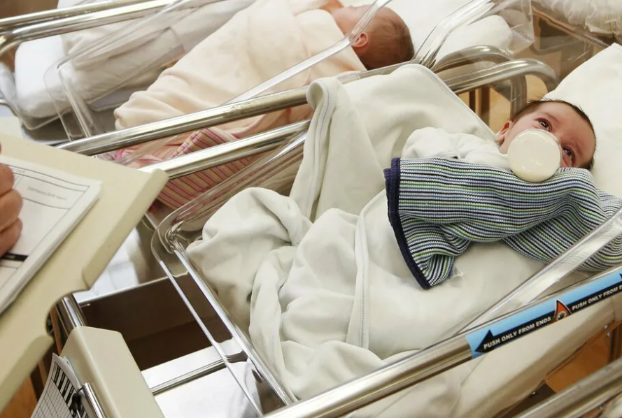 Рождаемость в Казахстане снизилась на 42,5 тысячи