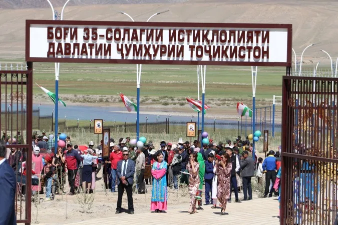 В Мургабе открыт Парк 35-летия Государственной независимости Республики Таджикистан