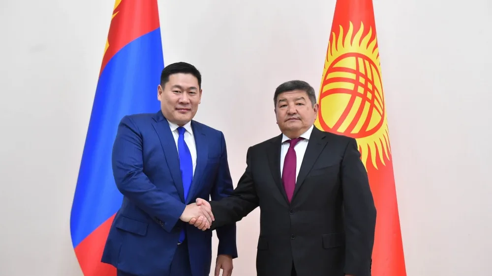 Акылбек Жапаров встретился с премьер-министром Монголии