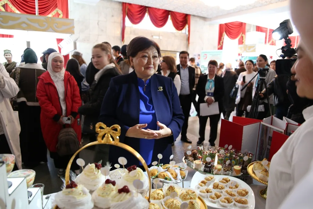 На ярмарке вакансий в Бишкеке представили более 6 тысяч вакансий