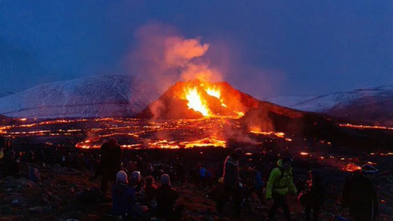 Вулкан может стереть с лица земли город в Исландии