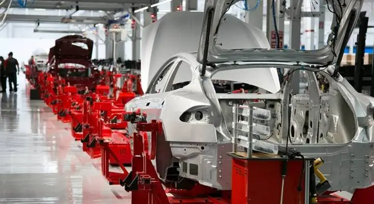 Tesla остановит производство электромобилей 
