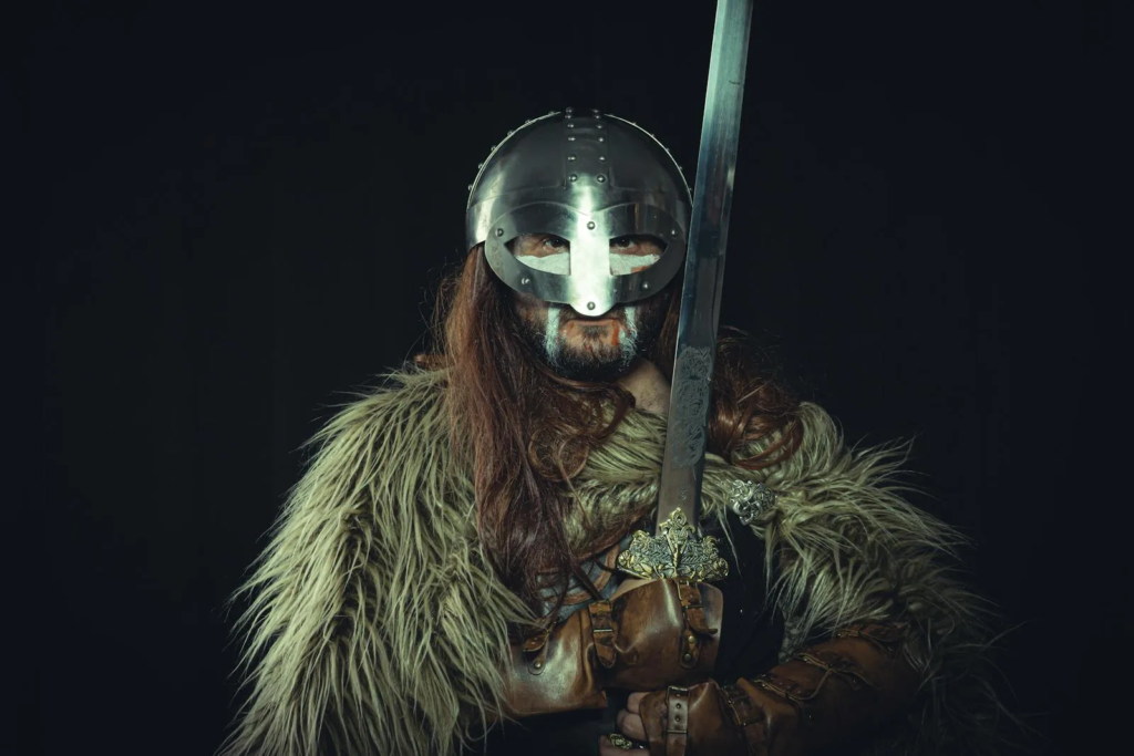 Тысячелетний викингский меч был обнаружен  в Польше