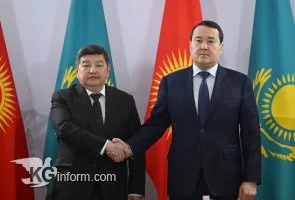 Акылбек Жапаров встретился с Премьер-министром Казахстана Алиханом Смаиловым
