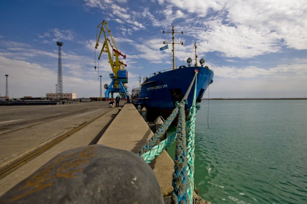 Минтранспорта Казахстана планирует  модернизировать порты и морскую инфраструктуру