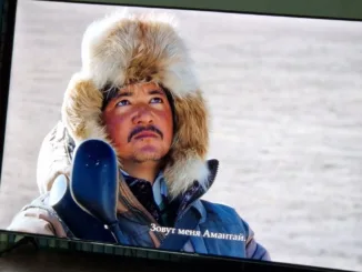 Кинорежиссер Тынай Ибрагимов подарил кыргызстанцам “Внука”
