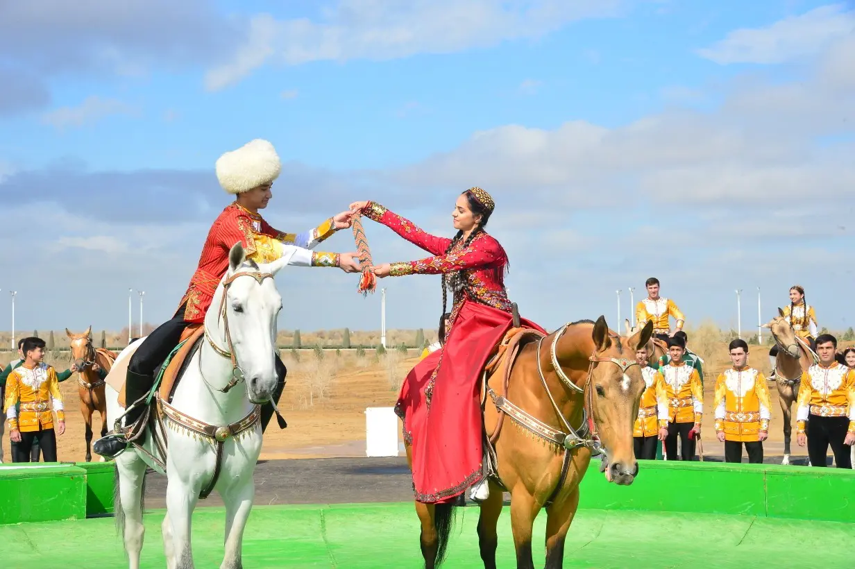 Международный конкурс красоты ахалтекинских коней впервые пройдет в Аркадаге
