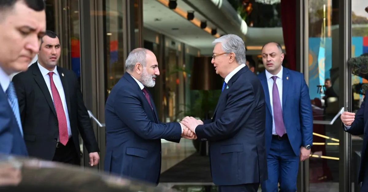 Токаев: Казахстан готов довести объем поставок в Армению до $350 млн