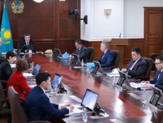 Премьер-министр РК опробует игру казахстанской разработки