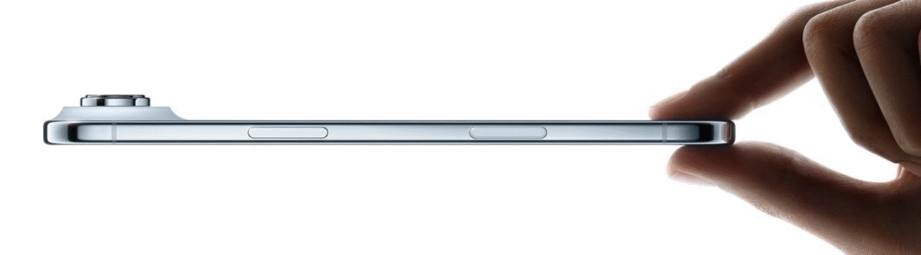  Apple представит и совершенно новую модель, под названием iPhone 17 Air, с еще более тонким корпусом.