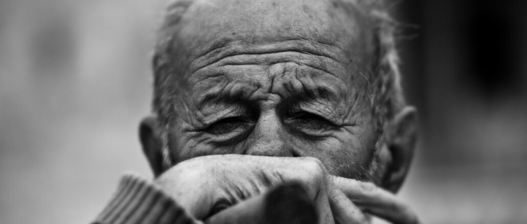 Болезнь Альцгеймера больше не кажется непобедимой: что удалось открыть ученым